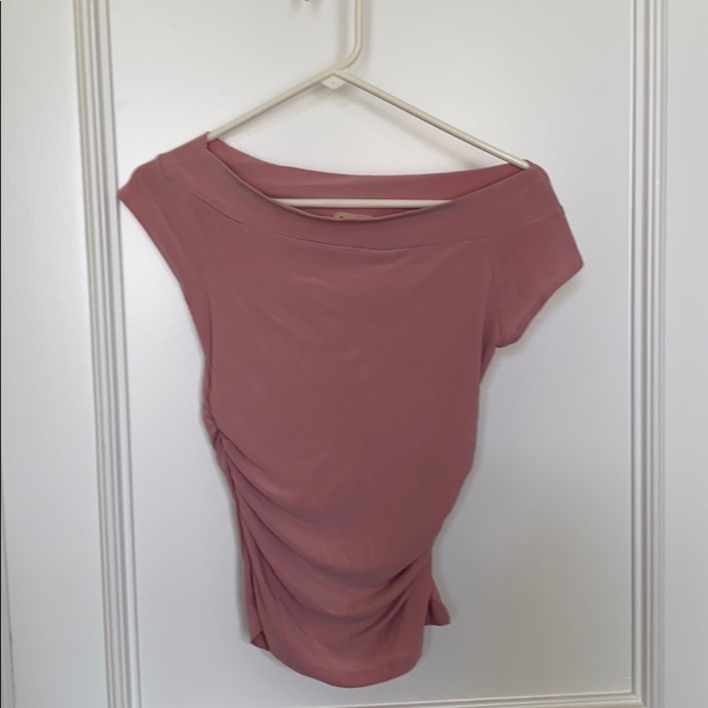 GUC DUSTY PINK TEE SHIRT FITS LIKE SMALL